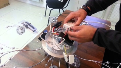 Reparație de lămpi cu LED-uri cu mâinile lor (mâini) Reparație de lămpi cu LED-uri cu propriile lor mâini