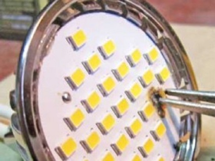 Reparație de lămpi cu LED-uri cu mâinile (va arata) Reparație de lămpi cu LED-uri cu propriile lor mâini