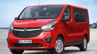 Renault Trafic 2017 într-o nouă configurație organism și preț comentarii test de fotografie video de unitate (2017) Renault Trafic 2017 într-o nouă configurație a corpului și de preț comentarii test drive foto-video