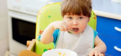 Retete ficat de pui pentru un copil ( „adult“ alimente sa întâmplat) Rețete de pui de ficat pentru un copil
