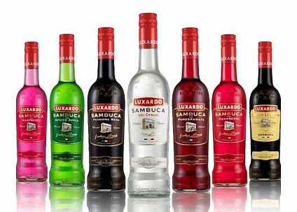 Rețete, compoziția și cocktail-uri bazate pe fotografie Sambuca modul de a face vodca, absint, rom (bază) Rețete, compoziția și cocktail-uri bazate pe fotografie Sambuca modul de a face vodca, absint, rom