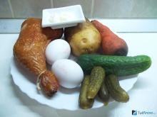 Rețetă de Crăciun Olivier afumat de pui (salata) reteta de Anul Nou Olivier cu carne de pui afumat
