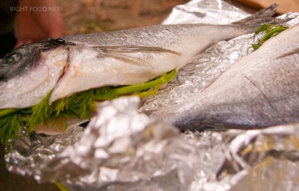 Peste pe gratar, alimente dreapta (dreapta) Peste pe gratar, mâncarea dreapta
