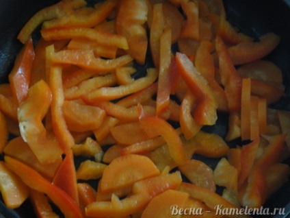 Pește în smântână, reteta cu o fotografie de pește cu smântână coaptă în cuptor cu legume (reteta) Pește în smântână, reteta cu o fotografie de pește cu smântână coaptă în cuptor cu legume