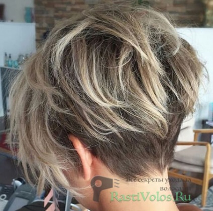 tunsoare zimțate pentru păr scurt și mediu - o fotografie, rastivolos (haircut) tunsoare zimțate pentru păr scurt și mediu - o fotografie, rastivolos