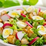 Salata cu crutoane „rețete salate (salata verde) Salata cu crutoane „rețete salata