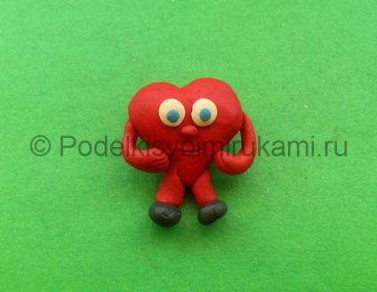 Inima din plastilină (modelare lut cu mâinile) Inima din plastilină