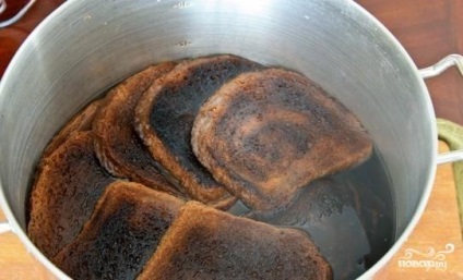 Cât de multe calorii intr-un cvas acasă, pâine sau magazine (acasă) Cât de multe calorii intr-un cvas acasă, pâine sau magazin