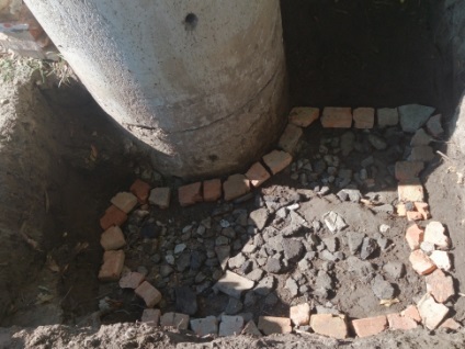 Se scurge bine într-o casă privată, cu propriile sale mâini (de scurgere) Se scurge bine într-o casă privată, cu propriile sale mâini