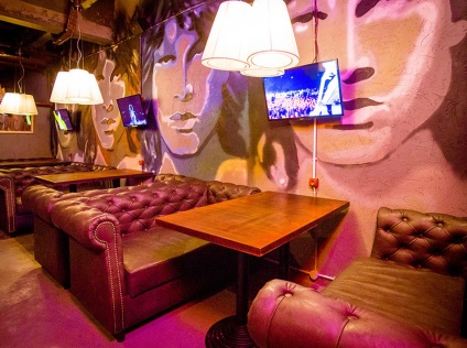 Stai bar adevărat, principal (STAY TRUE întotdeauna prezent) Stai bar adevărat, principal