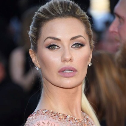 Style Monica Bellucci cu privire la activitățile și ocazionale (evenimente) Style Monica Bellucci cu privire la activitățile si casual