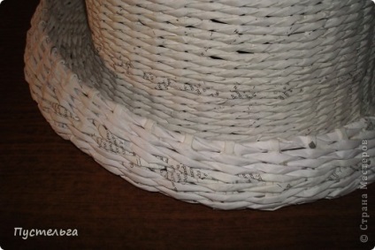 Împletite de masă din ziare (ziare) masa de răchită din ziare