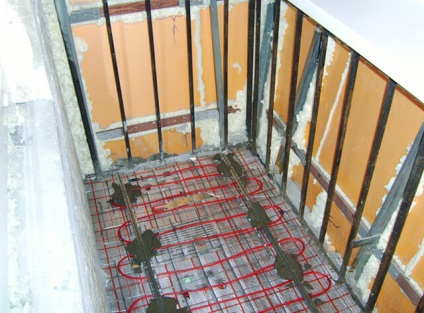 încălzire prin pardoseală pe balcon cu mâinile sub laminat, o țiglă, modul de a face balconul încălzit (laminat) încălzire prin pardoseală pe balcon cu mâinile sub laminat, o țiglă, cum să facă balcon încălzit,