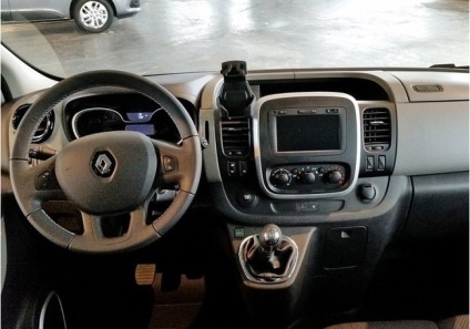 Test drive actualizat Renault trafic (test drive) Test drive actualizat Renault Trafic