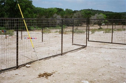 gard de plasă de plastic cu mâinile lor (foto) (lor) gard de plasă de plastic cu mâinile lor (foto)