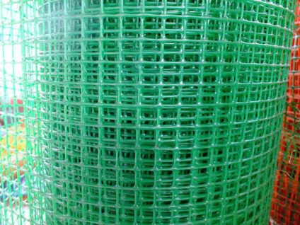 gard de plasă de plastic cu mâinile lor (foto) (lor) gard de plasă de plastic cu mâinile lor (foto)