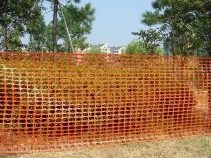gard de plasă de plastic cu mâinile lor (foto) (plastic) gard de plasă de plastic cu mâinile lor (foto)