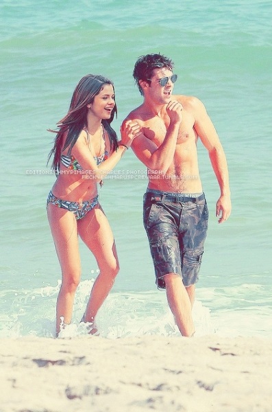 Zac Efron - fotografii, biografie, viața personală, relația cu Vanessoy Hadzhens și Selena Gomez (foto) Zac Efron - fotografii, biografie, viața personală, relația cu Vanessoy Hadzhens și Selena Gomez