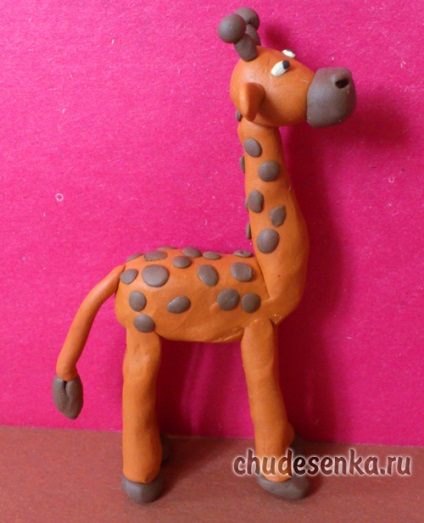 Girafa din plastilină