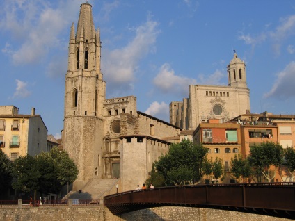 Girona - oraș pitoresc în Spania (intrare bilet de euro) Girona - un oraș pitoresc în Spania