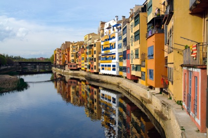 Girona - oraș pitoresc în Spania (Girona) Girona - un oraș pitoresc în Spania