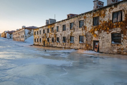 Viața pe marginea pământului (viața) Viața pe marginea pământului