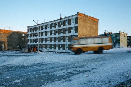 Viața pe marginea pământului (sol) Viața pe marginea pământului