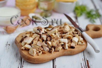 Julien în tartlet cu ciuperci si pui - reteta cu o fotografie (modul de a găti julienne în tartlet) Julien în tartlet cu ciuperci si pui - reteta cu fotografii