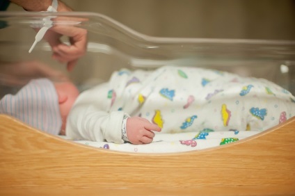 Moașa a spus mama mea acum numai Dumnezeu știe ce se va întâmpla cu copilul (numai) Moașa a spus mama mea acum numai Dumnezeu știe ce se va întâmpla cu un copil