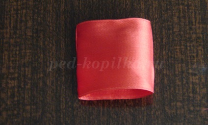 Flori de panglici satin cu mâinile lor (flori) Flori de panglici de satin, cu mâinile lor
