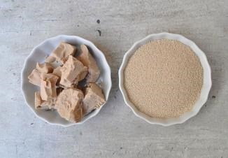 Masca de drojdie pentru păr de la care se încadrează, pentru creșterea și volumul (pentru densitate) Masca de drojdie pentru păr de la care se încadrează afară, și domeniul de aplicare pentru creștere