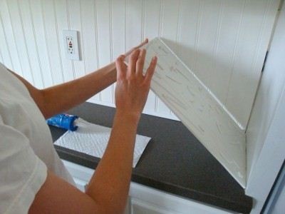 Cum să clei șorț de plastic în bucătărie, ghid de instalare cu propriile sale mâini - un lucru ușor (bucătărie) Cum să clei șorț de plastic în bucătărie, ghid de instalare cu propriile sale mâini - un lucru ușor
