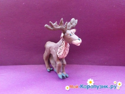 Ca orb cerb plastilină (modelare lut brun) Ca un orb cerb din plastilină