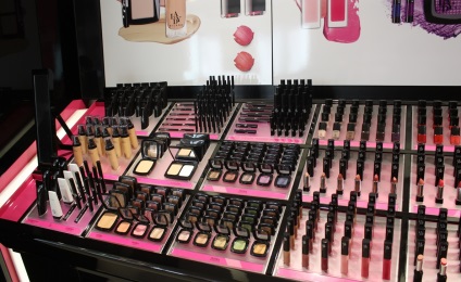 Cum lucrurile lucrează în industria cosmetică - INTERCOS Plant, Elia Chaba (chat, să speculeze, pentru a cere) Cum lucrurile lucrează în industria cosmetică - INTERCOS de plante, Elia Chaba
