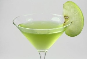 Cocktail-uri de vin roșu și alb (alb) Cocktail-uri de vin roșu și alb