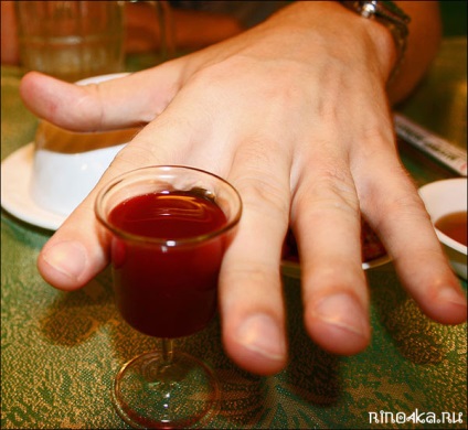 Cocktail-uri din Thailanda - reteta cocktail-uri thailandeze, băuturi exotice, ghid pentru Phuket (Thailanda cocktail-uri) Cocktail-uri din Thailanda - reteta cocktail-uri thailandeze, băuturi exotice, un ghid pentru Phuket