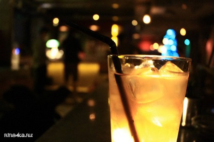 Cocktail-uri din Thailanda - reteta cocktail-uri thailandeze, băuturi exotice, un ghid pentru Phuket (Mai Tai) Cocktail-uri din Thailanda - reteta cocktail-uri thailandeze, băuturi exotice, un ghid pentru Phuket
