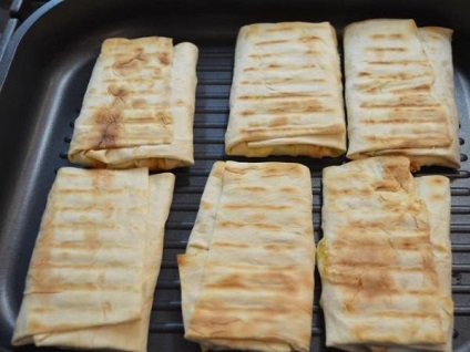Plicuri Lavaș cu carne de pui - un pas cu pas reteta cu fotografii pe (gătit) Plicuri Lavaș cu carne de pui - un pas cu pas reteta cu fotografii de pe