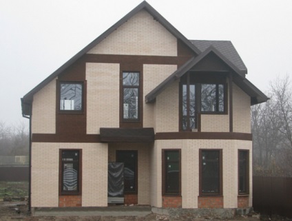 Decorarea unei case cadru din opțiunile exterioare (finisare) Decorarea unei case cadru exterior opțiuni