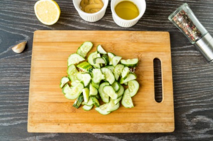 Salata cu calmari și castravete (vas timp de 30 minute) Salata cu calmari și castravete