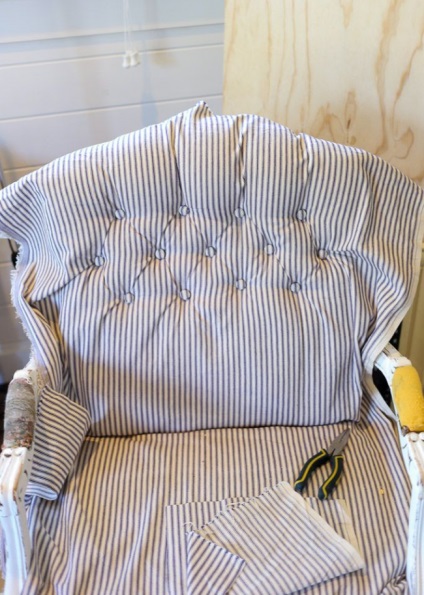 Imaginea veche de mobilier, înainte și după (după) Imaginea veche de mobilier înainte și după