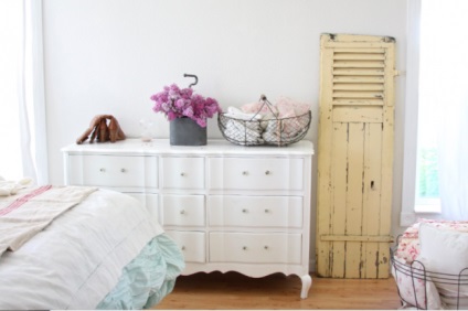mobilier vechi înainte și după fotografii (vechi) Imaginea veche de mobilier înainte și după