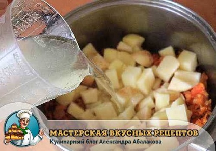 Supa de linte cu pui și aromat chorbasy merdzhimek cimbru (merdzhimek) Supa de linte cu pui aromat și delicios chorbasy merdzhimek