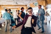Maestru de ceremonii la o nuntă în Crimeea (de vacanță pentru adulți adolescenți) Maestru de ceremonii la o nuntă în Crimeea