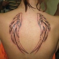 aripi tatuaj 45 fotografie (aripi tatuaj pe gât) aripi tatuaj 45 fotografie