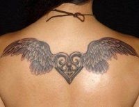 aripi Tattoo 45 fotografie (tatuaj aripa pe de o parte) aripi tatuaj 45 fotografie