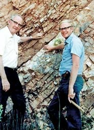 Secretele de dinozauri, știință și viață (forum) Secretele de dinozauri, știința și viața