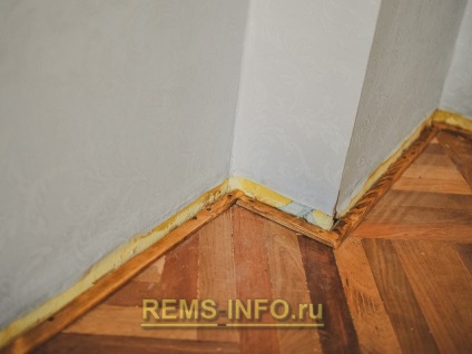 Instalarea muluri din plastic în loc de probleme de lemn și soluție, parchet și acoperitoare (reparații podea.) Instalarea muluri din plastic în loc de probleme de lemn si solutie, parchet si acoperire