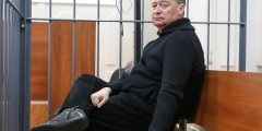 Alegerea se face ca guvernanții români se extind puterile sale (el a trebuit să meargă) Alegerea se face ca guvernanții români își extindă autoritatea