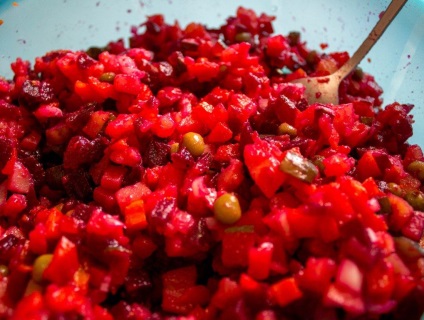 Vinaigrette cu muraturi, diferite persoane (sărat) Vinaigrette cu muraturi, diferite persoane